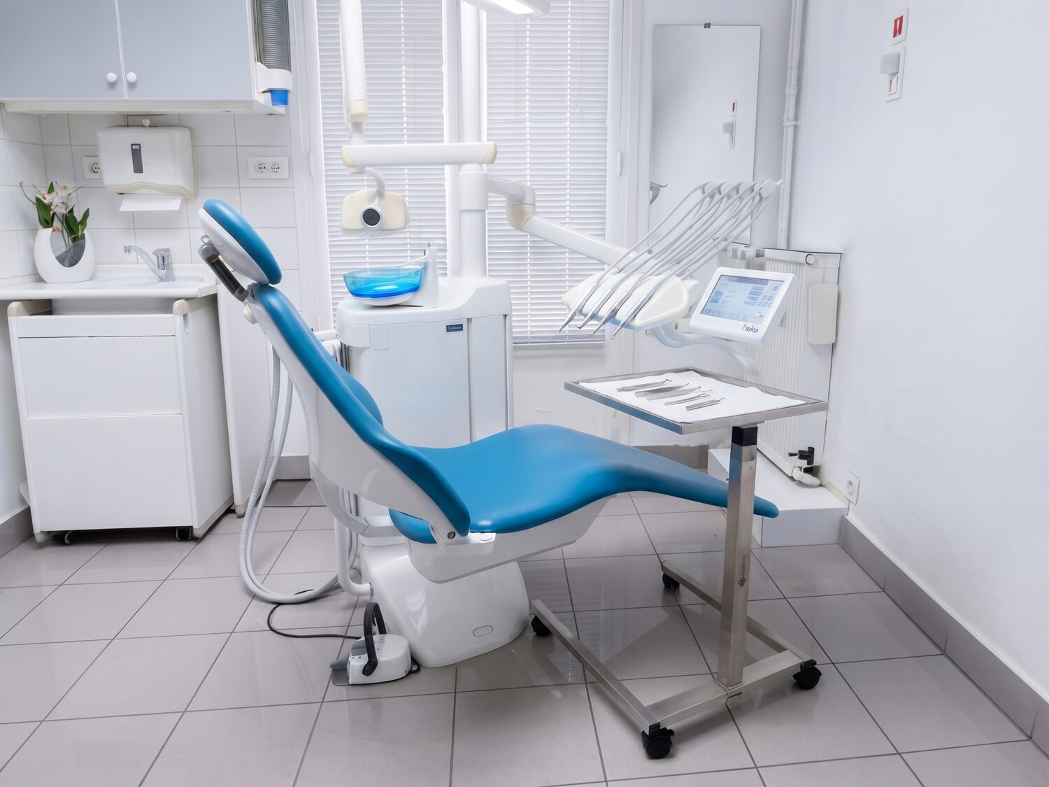 Fauteuil et unit de soins dentaires du cabinet d'Aix-en-Provence